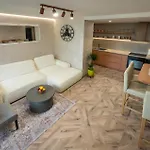 Appartement Adela *